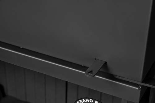 Камин МАДРИД на дровнике Гигант справа черный шамот подовый